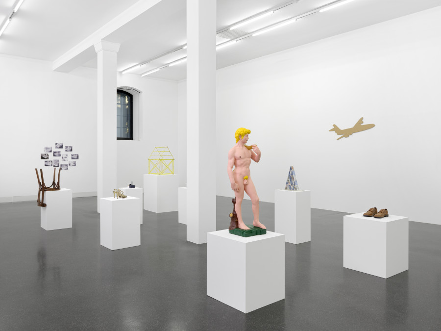 Installation view, Hans-Peter Feldmann, Galerie Francesca Pia, 2021. Photo: Annik Wetter