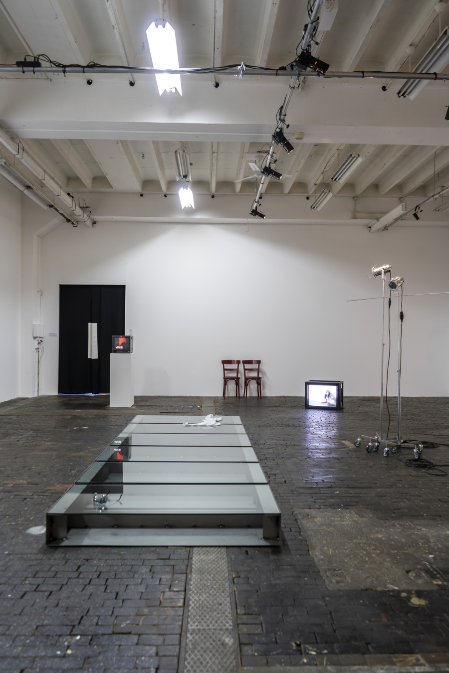 Exhibition view of Bourses de la Ville de Genève 2024 at Centre d’Art Contemporain Genève (04.10‒04.11.2024). © Centre d’Art Contemporain Genève. Photo : Julien Girard